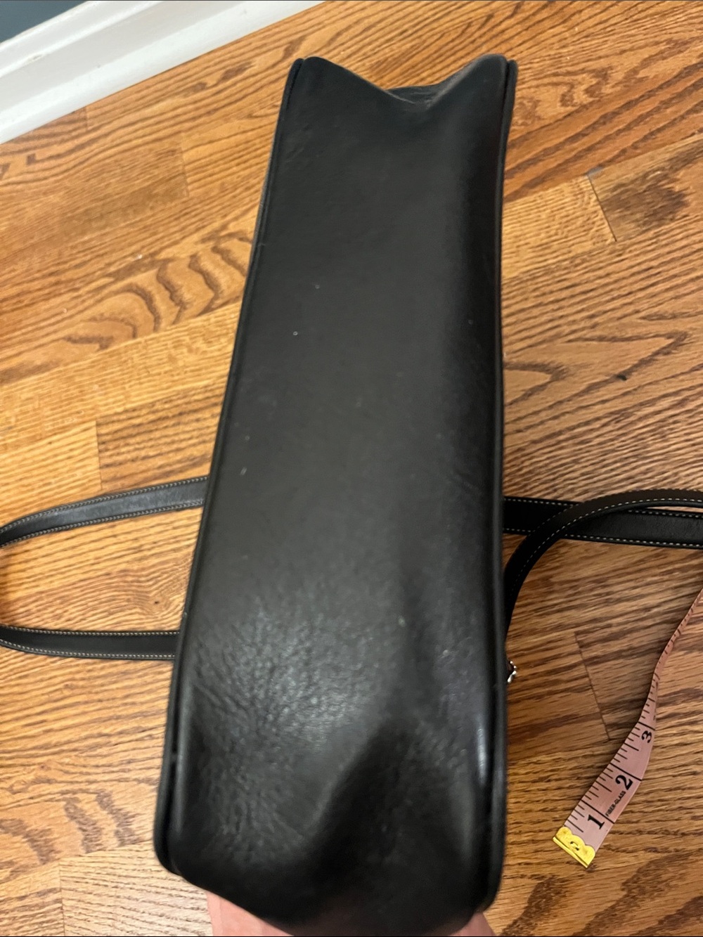 Vintage COACH Black Leather Hamptons Lunch Tote. (A3S-7776). - Picture 5 of 8
